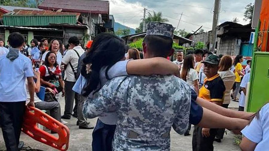 Séisme aux Philippines: au moins 15 morts et de nombreux bâtiments effondrés