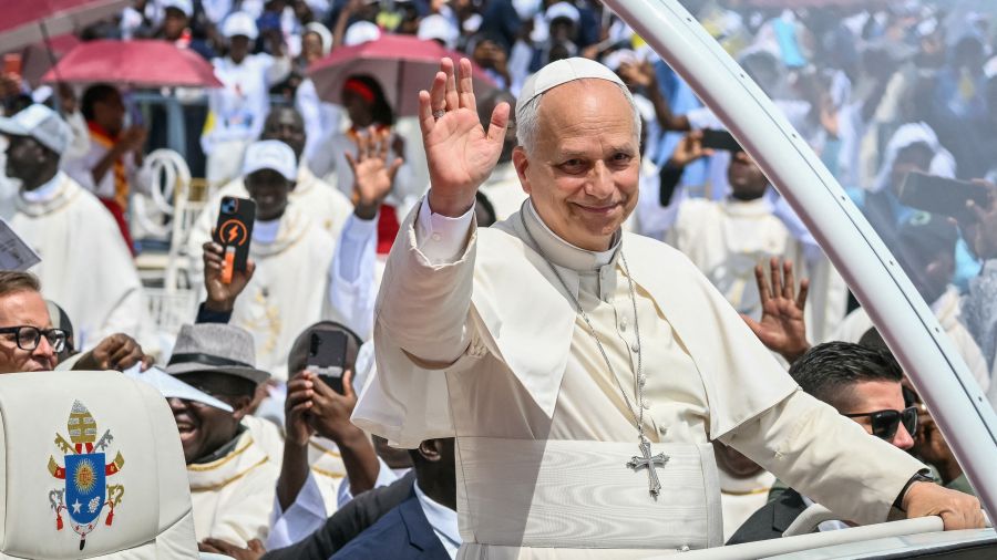 Dans l’est de l’Angola, le pape dénonce l’«exploitation» par les «tyrans»