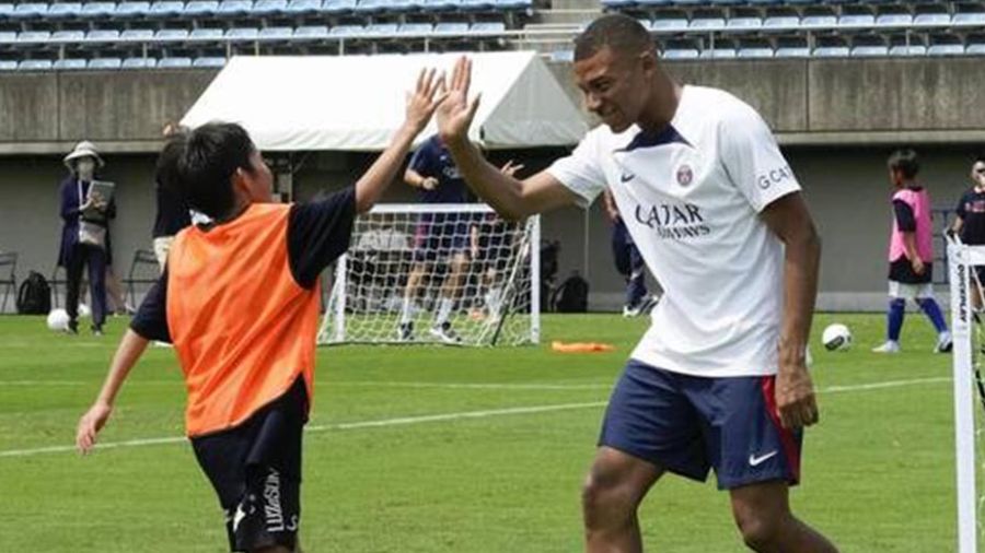 Le PSG et Mbappé en visite au Kodokan avec Teddy Riner