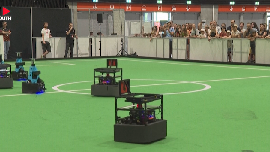 Bordeaux: à la Robocup, que la meilleure IA gagne!