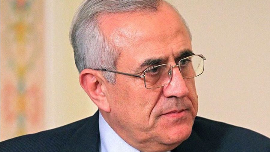 Sleiman appelle à un débat autour de la stratégie de défense