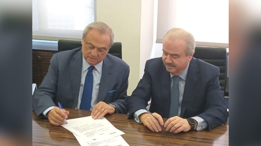 Signature d'un accord pour la délivrance en ligne d’un certificat de non-propriété