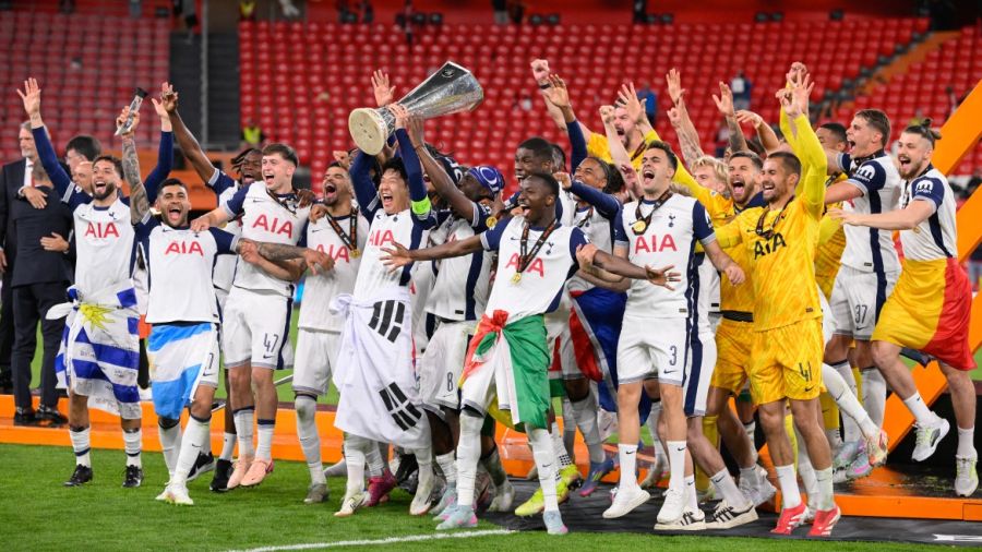 Ligue Europa: Tottenham domine Manchester United en finale et brise sa malédiction
