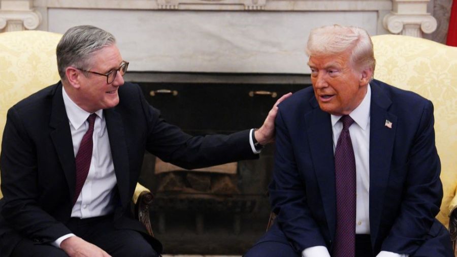 Trump reçoit Starmer, minimise Zelensky et mise sur Poutine pour l’Ukraine