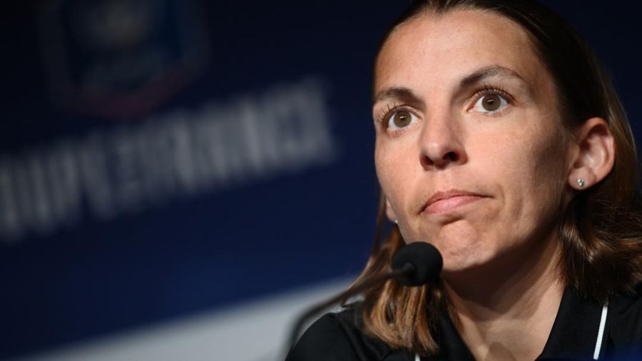 Frappart, première femme arbitre en finale de Coupe de France