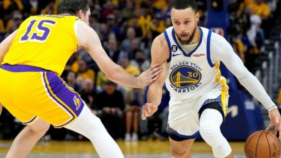 NBA: les Warriors restent en vie