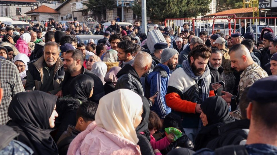 Plusieurs pays suspendent les demandes d'asile des réfugiés syriens