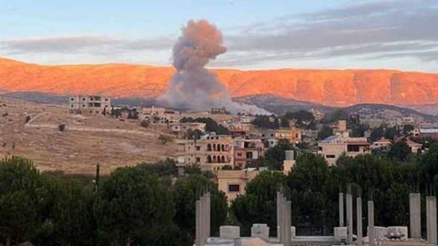 Israël élargit son offensive au Liban, cible un cadre supérieur du Hezb