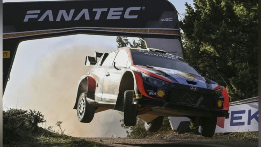 Thierry Neuville remporte le Rallye de l'Acropole