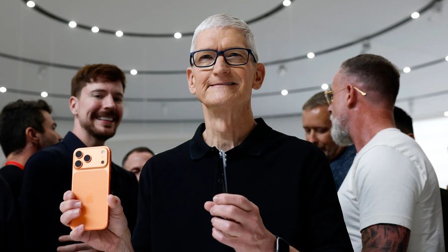 Surprise chez Apple, Tim Cook remplacé à la direction après 15 ans de mandat