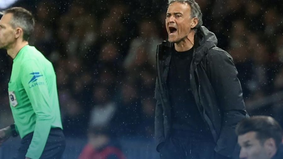 Ligue 1: Lyon domine Monaco et offre un 12e titre au PSG