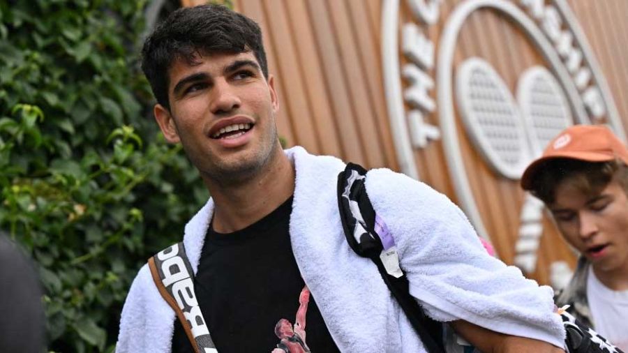 Wimbledon: Alcaraz entame la défense de son titre contre l'Estonien Lajal