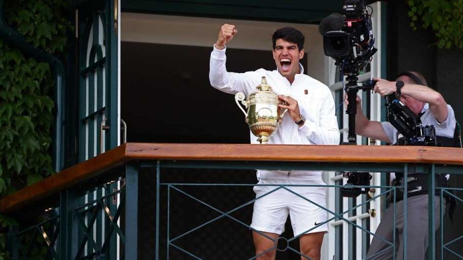 Tennis: Carlos Alcaraz remporte Wimbledon pour la deuxième fois d'affilée