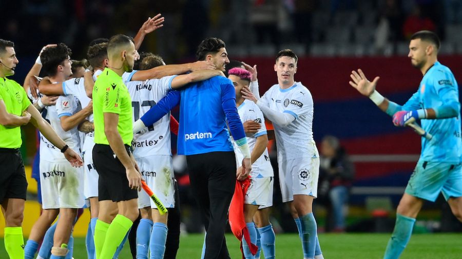 Gérone s'adjuge le derby catalan face au Barça et récupère la première place