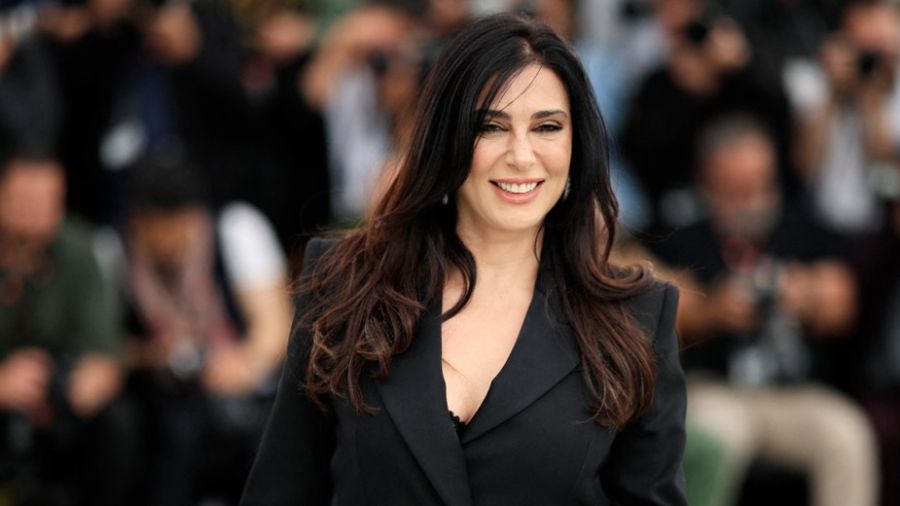 Cannes: le cran du smoking féminin sur le tapis rouge
