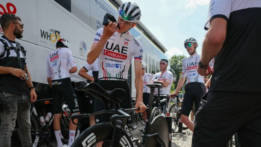 Le Tour de France s'élance de Florence sous un soleil de plomb