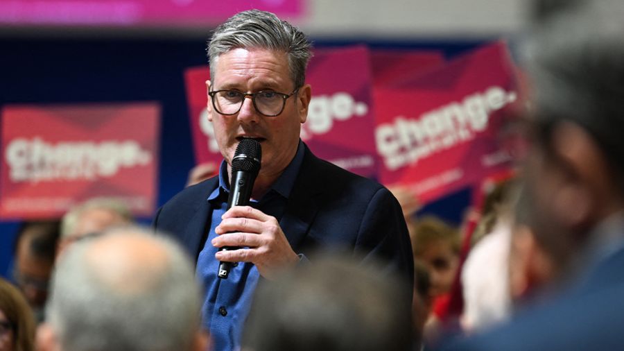 Qui est le nouveau Premier ministre britannique, Keir Starmer?