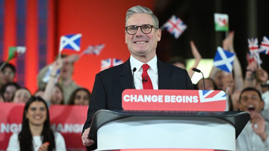 Royaume-Uni: Keir Starmer Premier ministre, les conservateurs annihilés