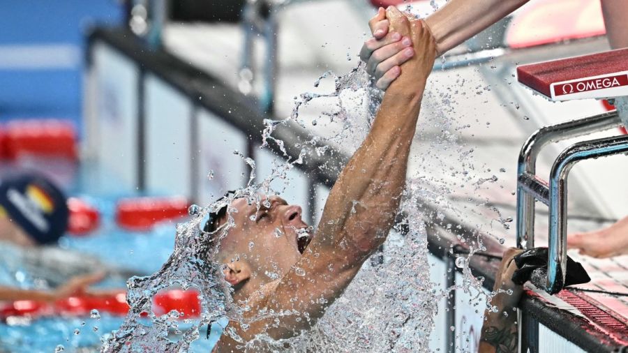 Natation: les États-Unis en or sur le relais 4x100 m nage libre, 8e titre olympique pour Dressel