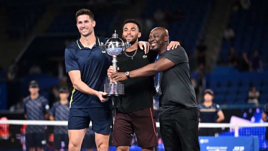Tennis: Fils s'impose à Tokyo contre Humbert dans une finale 100% française