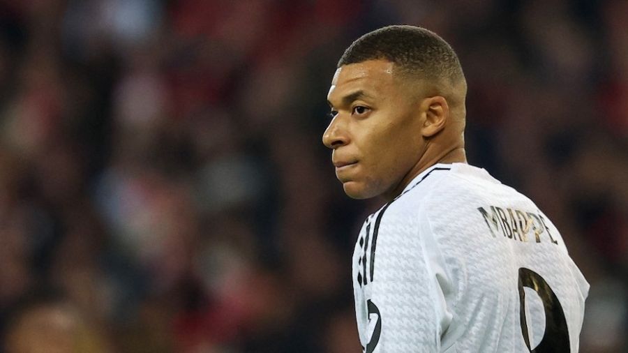 Mbappé, de retour de blessure, absent de la liste de l'équipe de France
