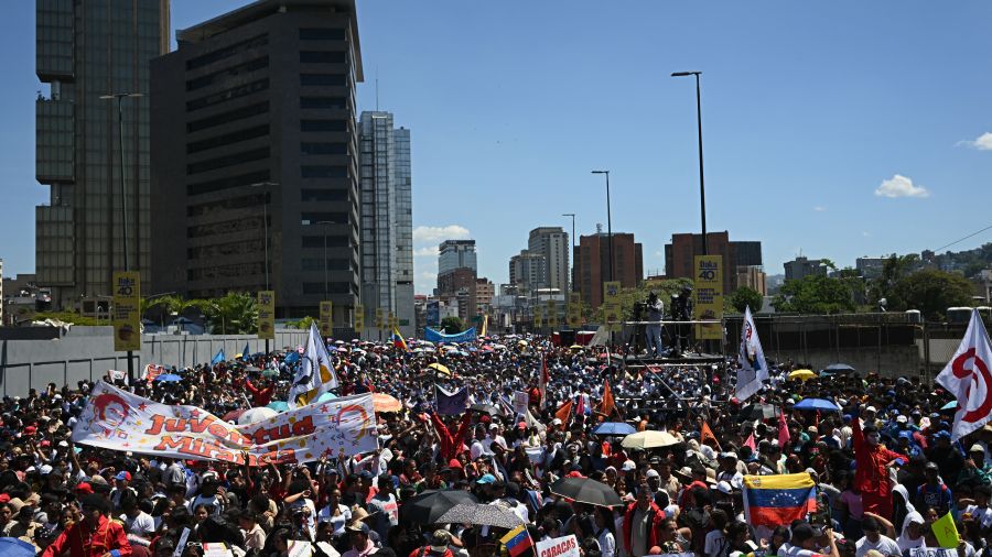 «On n’a pas peur» : des milliers de personnes à la première grande manifestation d’opposition post-Maduro au Venezuela