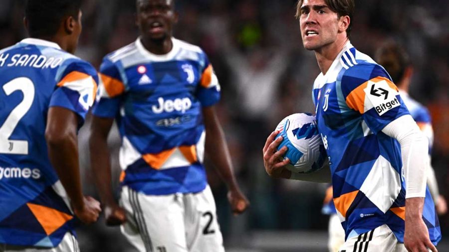 La Juventus freinée, sous la menace de la Roma