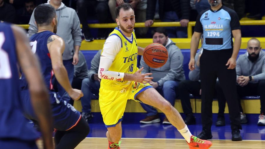 Al-Riyadi écrase Tadamon: un récital de basket pour ouvrir le championnat  