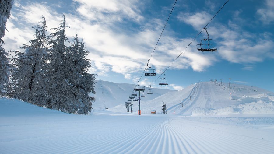 Aux férus de ski, une saison prometteuse malgré une neige encore timide