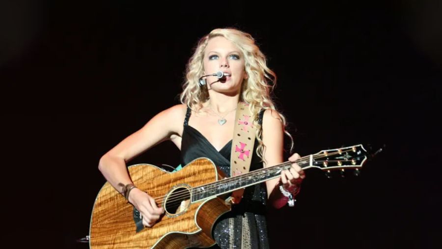 Taylor Swift immortalisée treize fois en statues de cire par Madame Tussauds