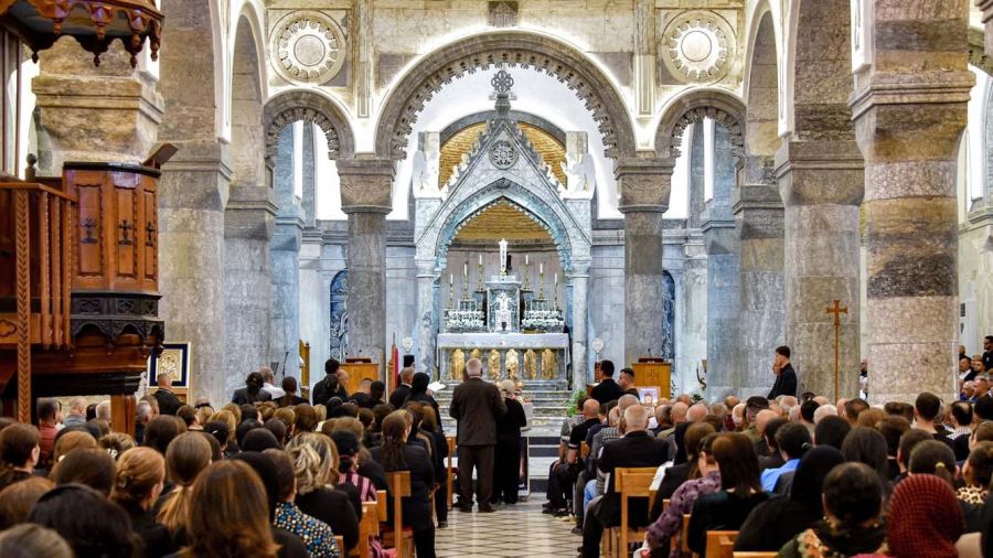 Un adieu dans la foi: Qaraqosh pleure le Pape