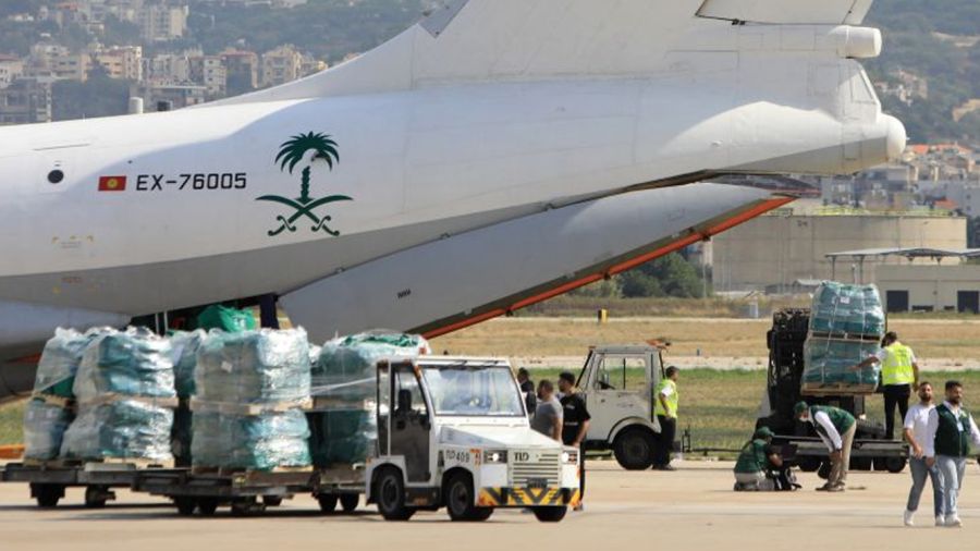Afflux d'aide internationale à l'aéroport de Beyrouth