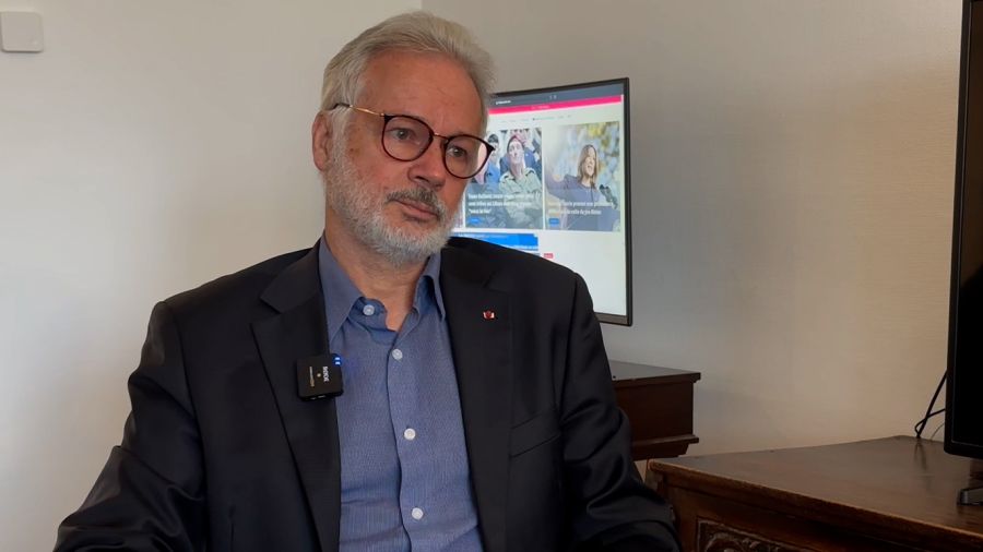 L'Amiral Arnaud Coustillière: l'espace numérique permet des attaques techniques et/ou informationnelles