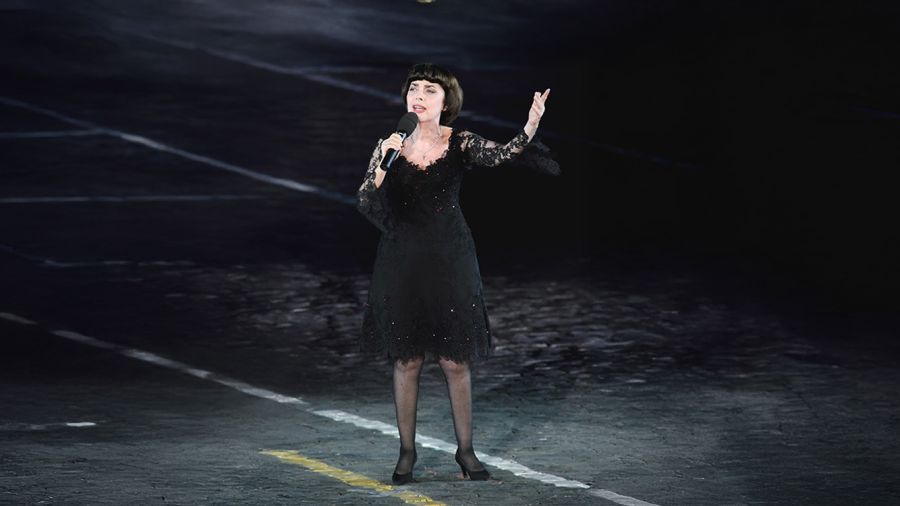 Mireille Mathieu célèbre soixante ans de scène et d’émotion à L’Olympia