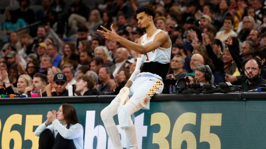 NBA: Wembanyama écoeure Atlanta, LeBron ajoute un record à sa collection