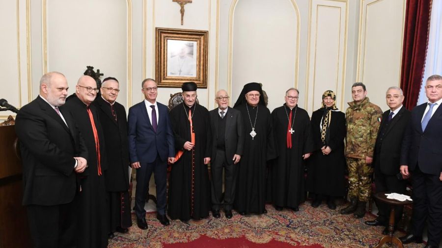 Le patriarche maronite honore Marwan Sehnaoui de l'Ordre de Saint-Maron