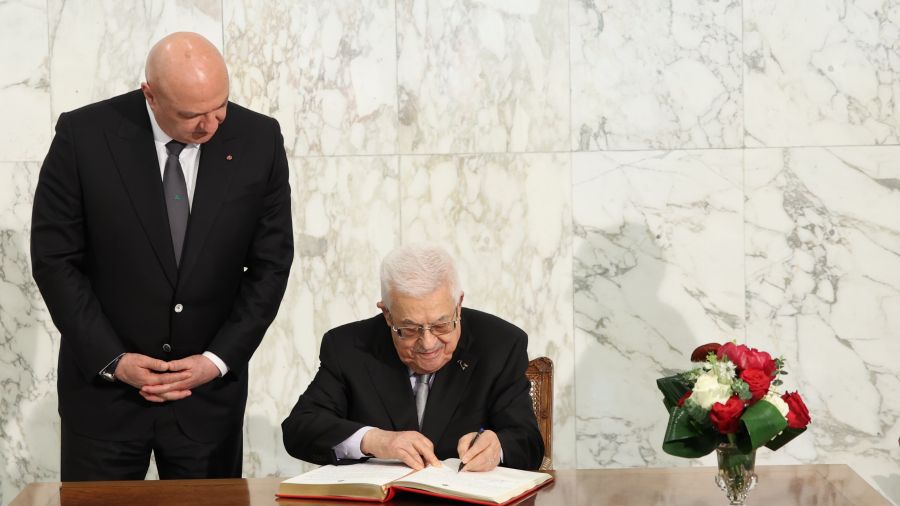 Mahmoud Abbas apporte son soutien au président Aoun sur le monopole des armes