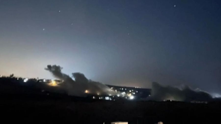 Israël confirme la mort de deux réservistes, riposte par de violents raids au Liban-Sud