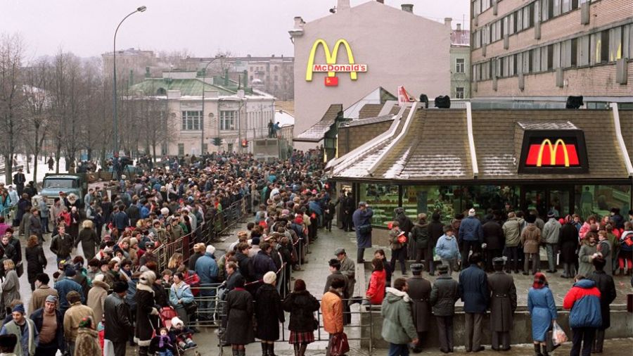 Symbole de la post-Guerre Froide, McDo quitte la Russie