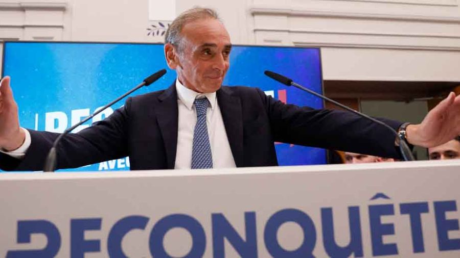 Législatives: les droites continuent de s'éparpiller, la gauche se lance sous l'œil de Mélenchon