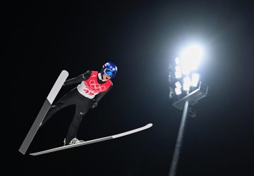Le Japonais Ryoyu Kobayashi, surnommé "Roy", a comme prévu été sacré champion olympique du tremplin normal en saut à ski, dimanche aux Jeux de Pékin. Christof Stache/AFP