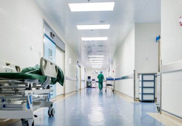 Hôpitaux: les employés des banques paieront «cash»
