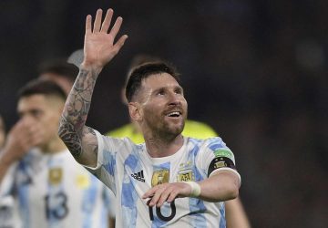 Messi tout sourire joue, marque, et fait gagner l'Argentine