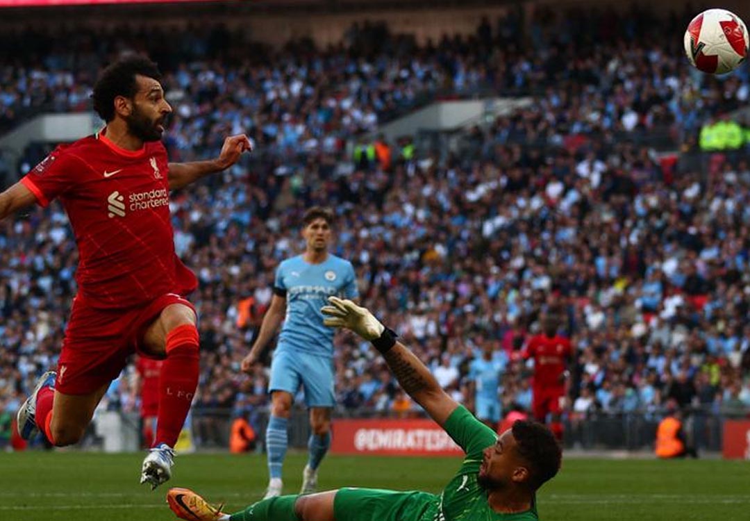 Mohamed Salah et Liverpool se sont qualifiés pour la finale de la Coupe d’Angleterre aux dépens de Manchester City. Adrian Dennis/AFP