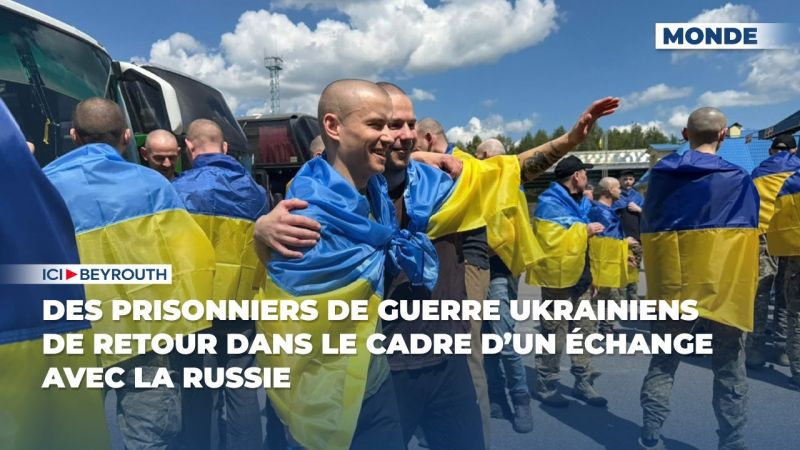 Des prisonniers de guerre ukrainiens de retour dans le cadre d’un échange avec la Russie