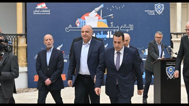Le président Aoun suit de près le déroulement du scrutin au Mont-Liban