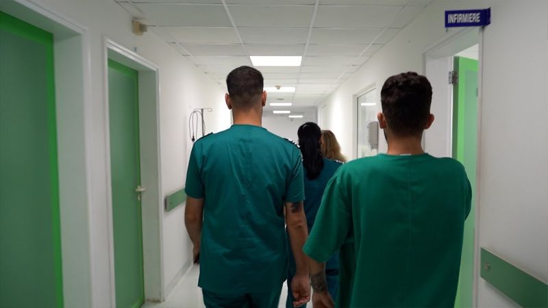 Dans cet hôpital de la banlieue sud, le personnel soignant en première ligne